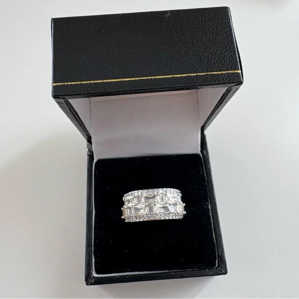 Bomb Party Wrapped in Love Ring RG54578 Lemon CZ Rhodium Plating - Picture 2 of 6